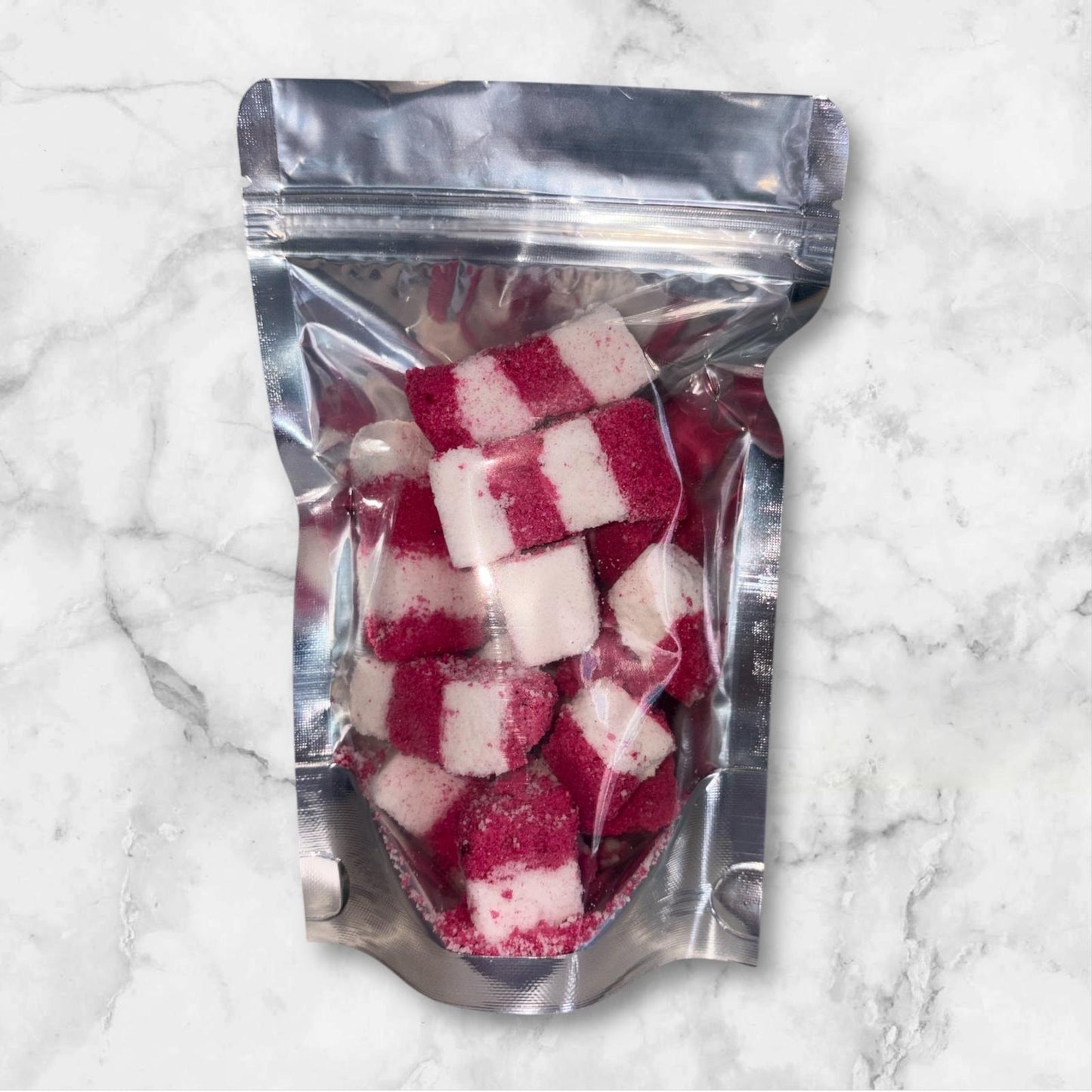 Strawberry Bon Bon bath rocks 200g